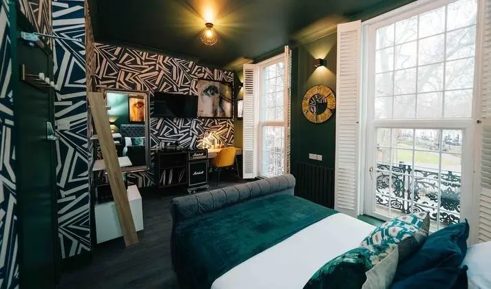 Rokxy Penthouse