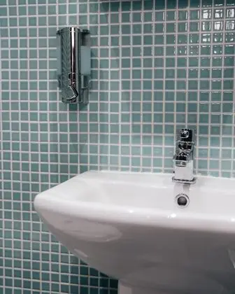 Standard Tek Büyük Yataklı Oda, Banyolu/Duşlu (The Rokxy )