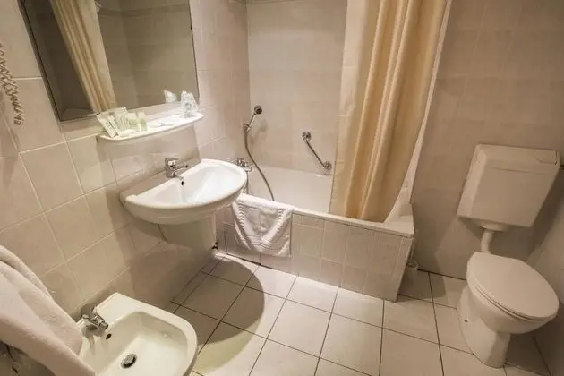 Dört Kişilik Oda