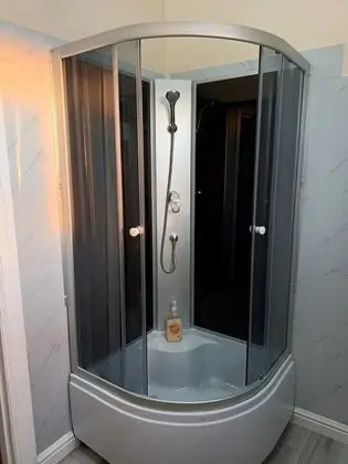 Economy Oda, 1 Büyük (Queen) Boy Yatak, Sigara İçilmez, Ortak Banyo