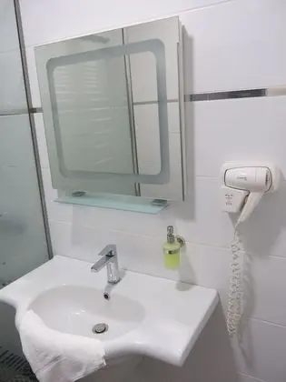 Tek Büyük veya İki Ayrı Yataklı Oda, Deniz Manzaralı