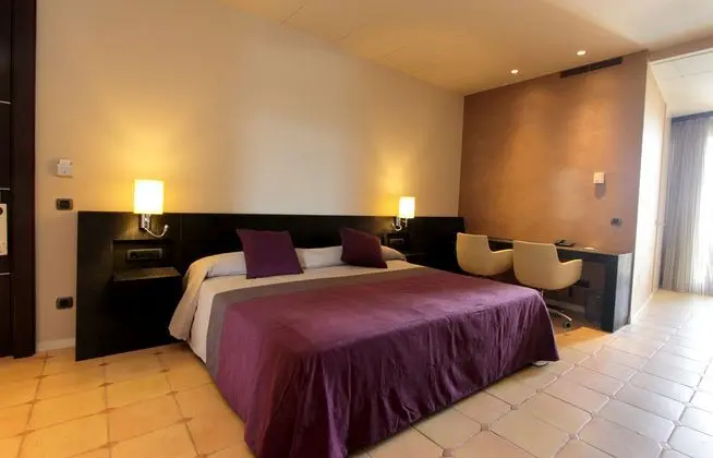 1 Çift Kişilik Veya 2 Tek Kişilik Yatak Standard