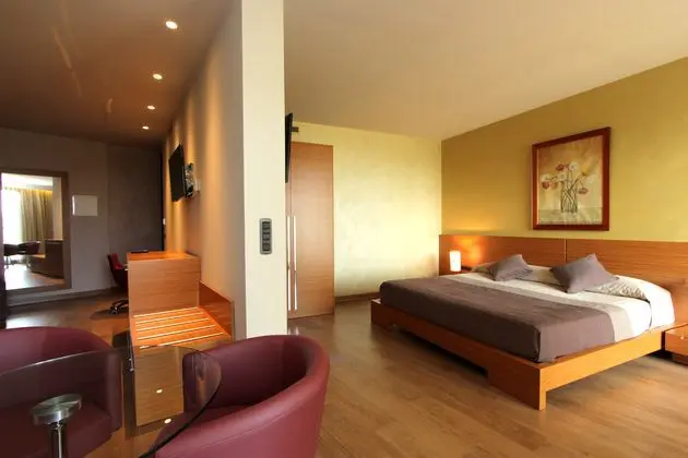 Junior Suit Standard