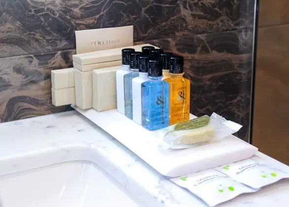 Comfort Tek Büyük veya İki Ayrı Yataklı Oda