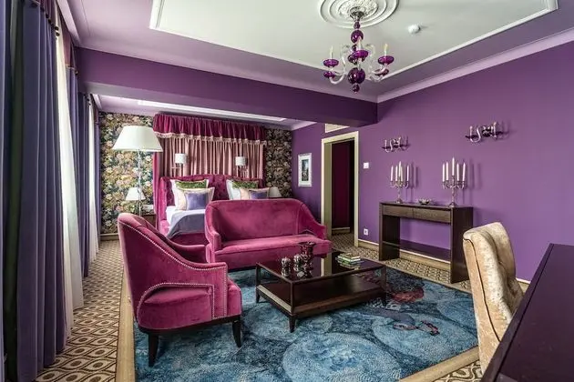 Junior Oda, 1 En Büyük (King) Boy Yatak