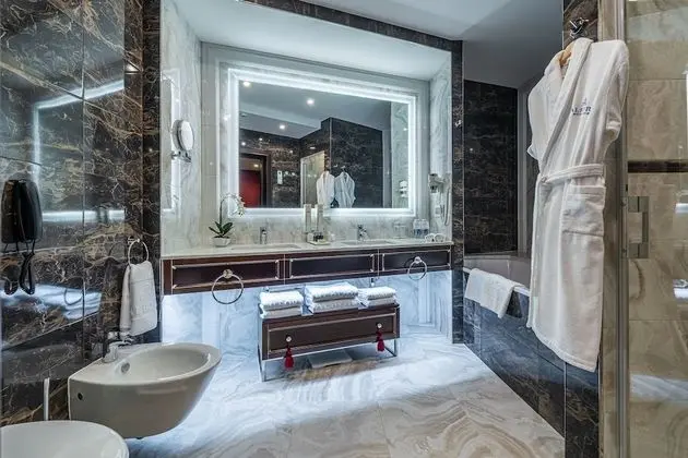 Junior Oda, 1 En Büyük (King) Boy Yatak