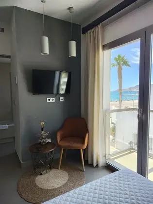 Comfort Tek Büyük veya İki Ayrı Yataklı Oda, Kısmi Deniz Manzaralı