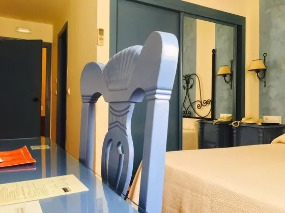 Büyük Yataklı Tek Kişilik Oda