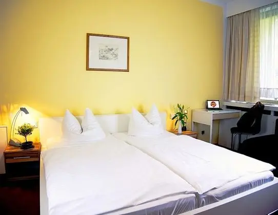 Tek Büyük veya İki Ayrı Yataklı Oda