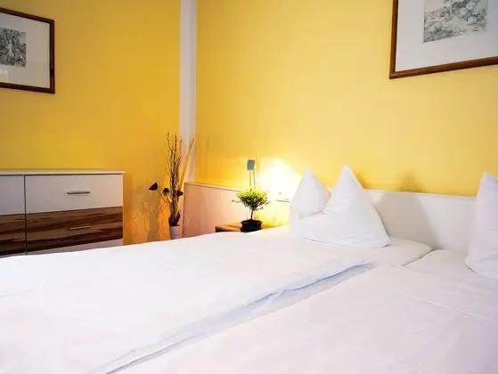 Tek Büyük veya İki Ayrı Yataklı Oda