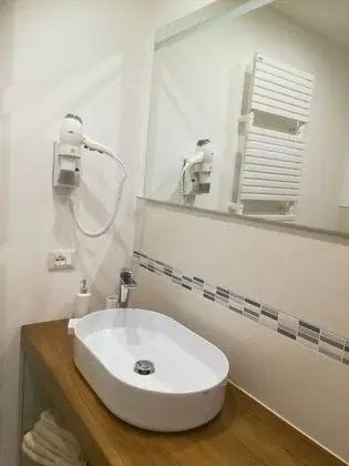 Basic Tek Büyük Yataklı Oda