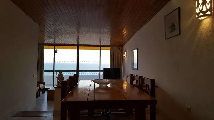 Odada yemek servisi