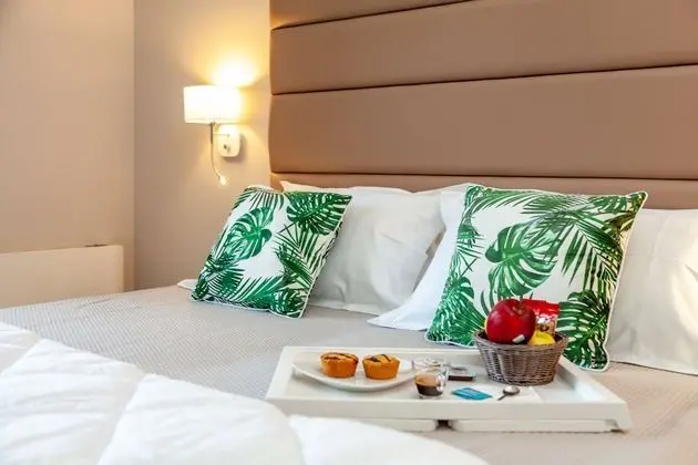Design Tek Büyük veya İki Ayrı Yataklı Oda, Balkon