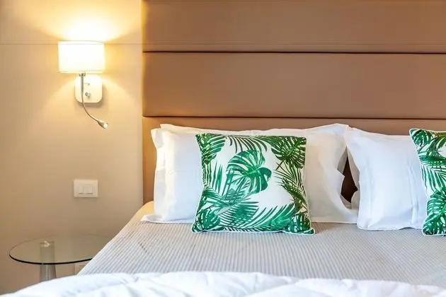 Design Tek Büyük veya İki Ayrı Yataklı Oda, Balkon