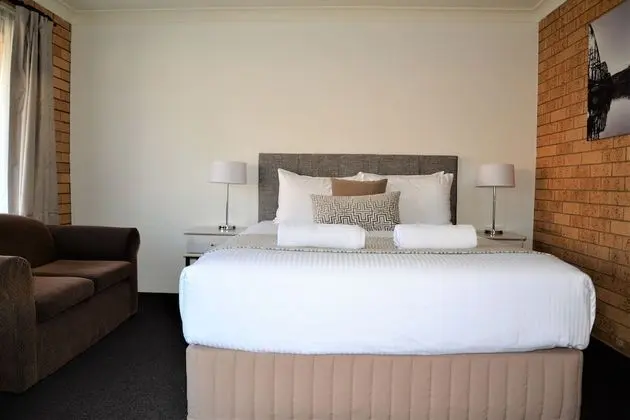 Standard Oda, 1 Büyük (Queen) Boy Yatak (Queen bedroom)