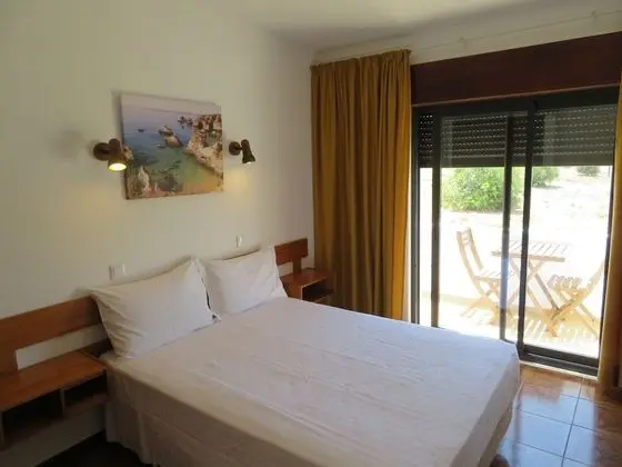 Superior Tek Büyük Yataklı Oda, Balkon, Bahçe Manzaralı