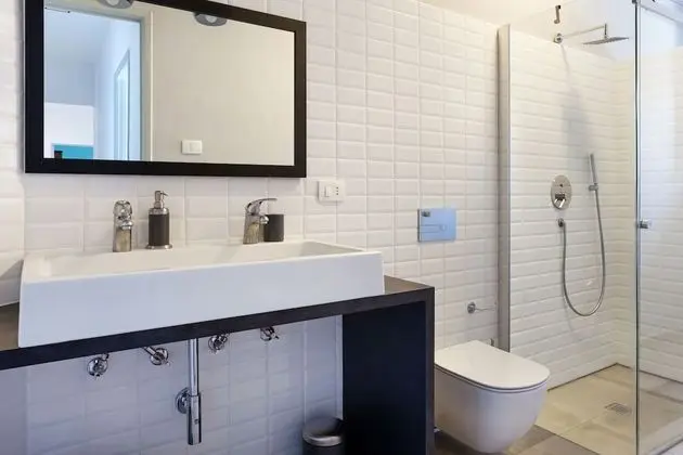 Üç Kişilik Oda, 1 Büyük (Queen) Boy Yatak ve Çekyat, Sigara İçilmez