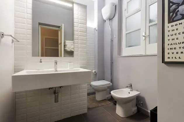 Üç Kişilik Oda, 1 Büyük (Queen) Boy Yatak ve Çekyat, Sigara İçilmez