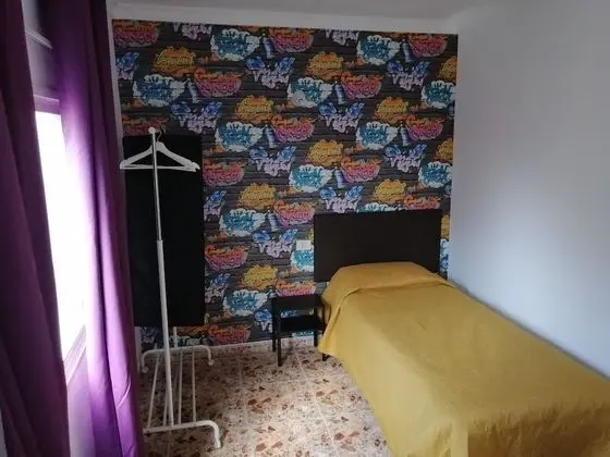 Tek Kişilik Oda, Ortak Banyo (Exterior)