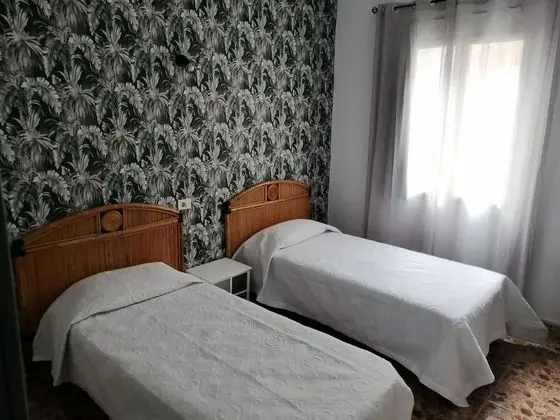 Tek Kişilik Oda, Ortak Banyo (Exterior)