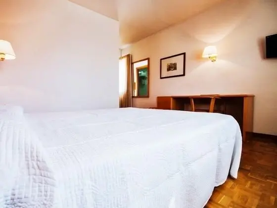 Comfort Tek Büyük veya İki Ayrı Yataklı Oda