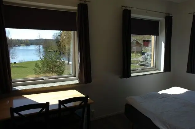 Standard Tek Büyük Yataklı Oda, 2 Tek Kişilik Yatak, Ortak Banyo, Göl Manzaralı