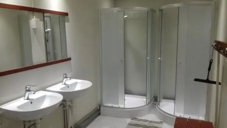 Standard Tek Büyük Yataklı Oda, 2 Tek Kişilik Yatak, Ortak Banyo, Göl Manzaralı