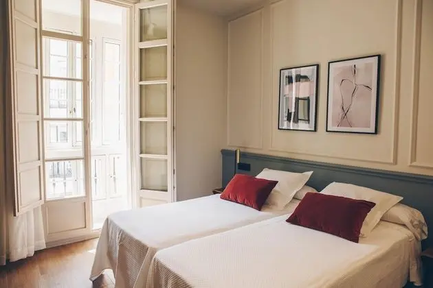 Tek Büyük Yataklı Oda (Habitación Doble 1 o 2 camas)