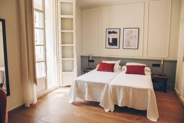 Tek Büyük Yataklı Oda (Habitación Doble 1 o 2 camas)