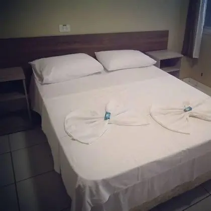 Basic Tek Büyük Yataklı Oda