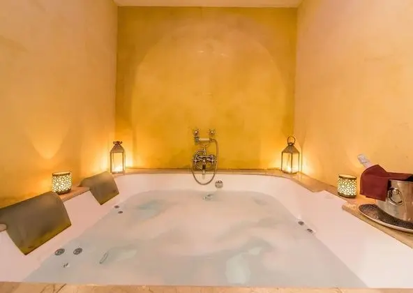 Romantic Oda, Jakuzi