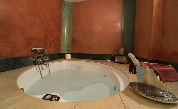 Romantic Oda, Jakuzi