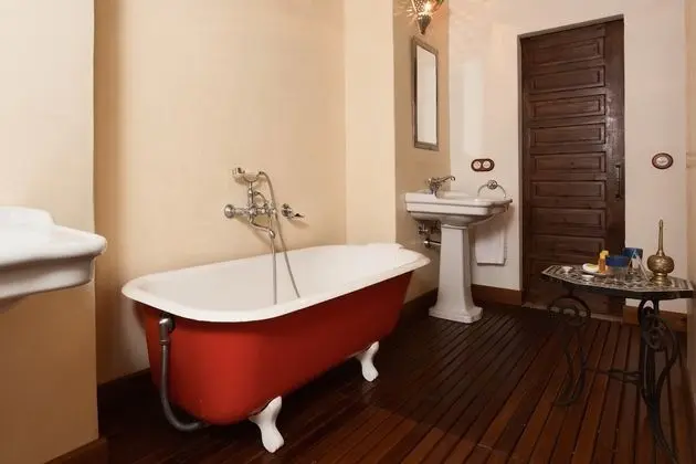 Romantic Tek Büyük Yataklı Oda