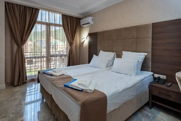 Romantic Tek Büyük veya İki Ayrı Yataklı Oda