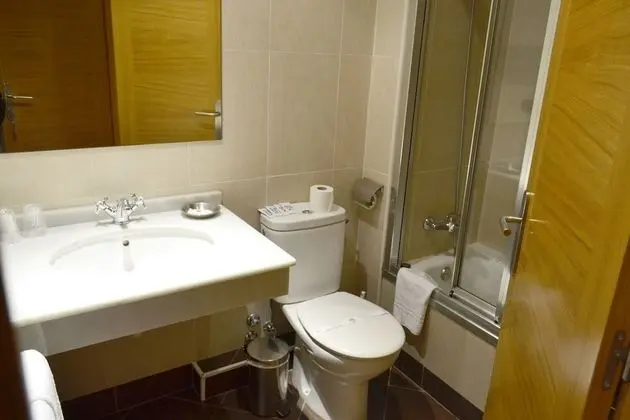 Tek Büyük veya İki Ayrı Yataklı Oda