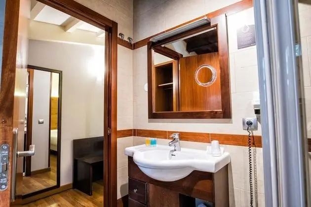 Standard Tek Büyük Yataklı Oda