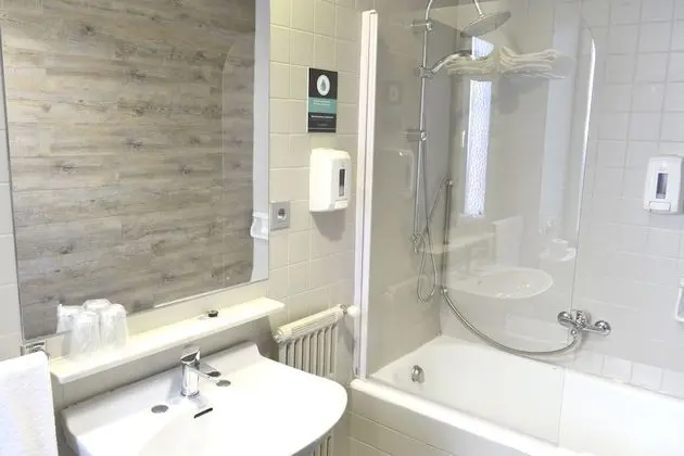 Tek Büyük veya İki Ayrı Yataklı Oda, Balkon