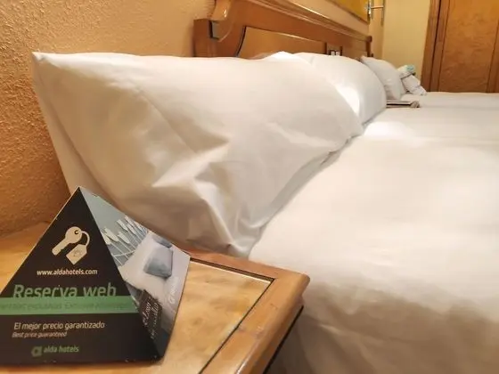 Üç Kişilik Oda, 3 Tek Kişilik Yatak