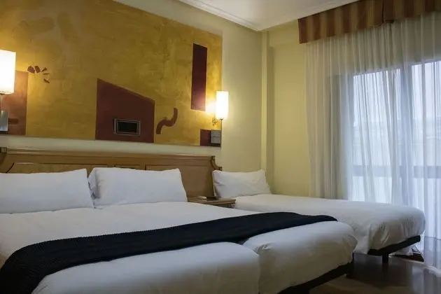 Üç Kişilik Oda, 3 Tek Kişilik Yatak