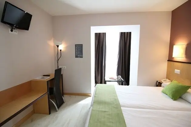 Premium Tek Büyük veya İki Ayrı Yataklı Oda