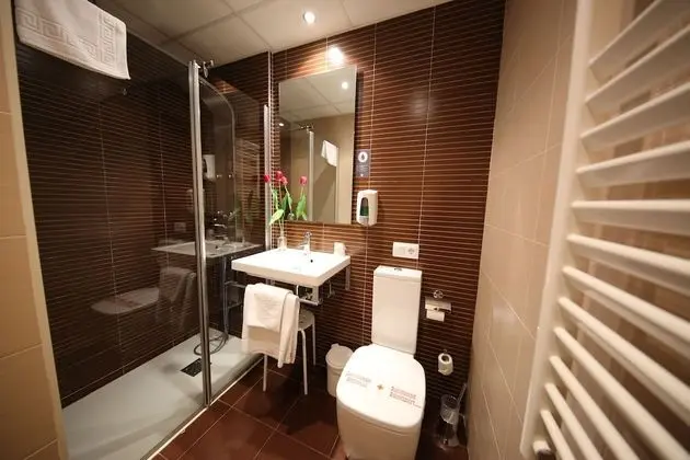 Standard Tek Büyük veya İki Ayrı Yataklı Oda