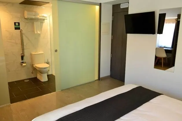 Standard Tek Büyük veya İki Ayrı Yataklı Oda