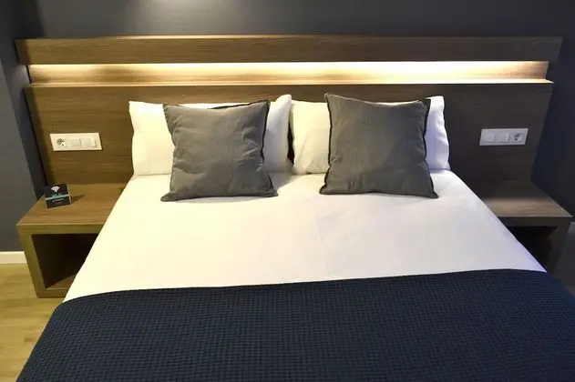 Büyük Yataklı Tek Kişilik Oda