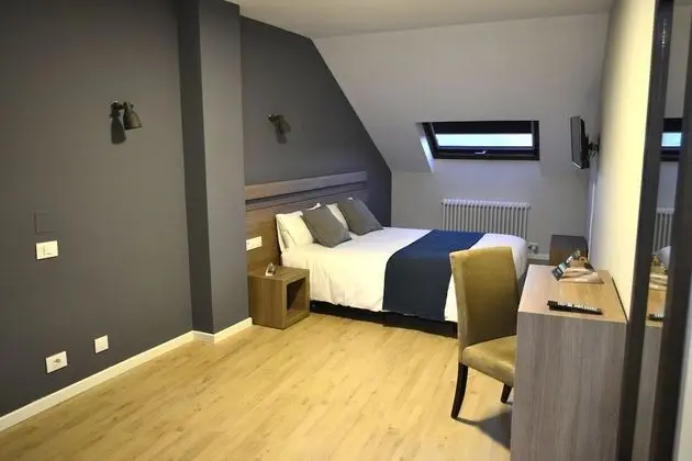 Büyük Yataklı Tek Kişilik Oda