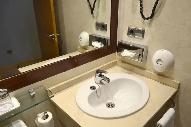 Economy Tek Büyük veya İki Ayrı Yataklı Oda