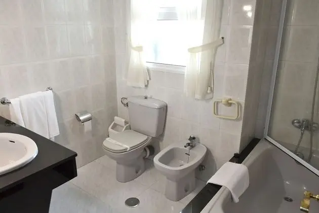 Üç Kişilik Oda