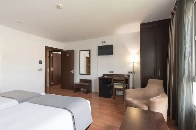 Tek Büyük Yataklı Oda