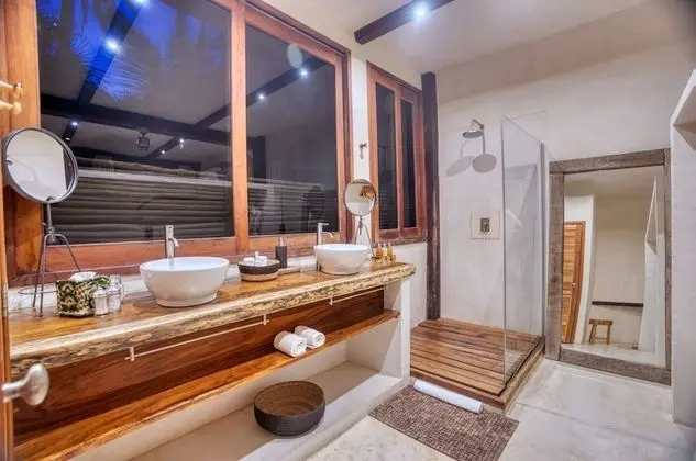 Villa Chechen 2 Bedrooms 4 people included