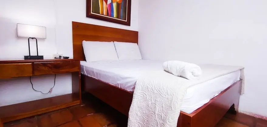 Basic Tek Büyük Yataklı Oda