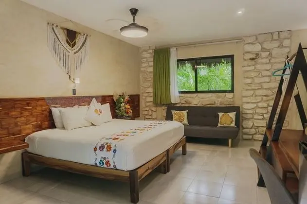 Premium Bungalow 1 King Bed Jetted Tub